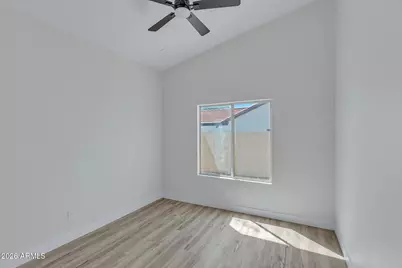 5538 W Fallen Leaf Lane, Glendale, AZ 85310 - Photo 17