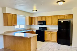 9912 N 87th Ave, Peoria, AZ 85345 - Photo 11