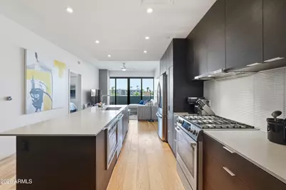 2300 E Campbell Avenue #Unit 318, Phoenix, AZ 85016 - Photo 1