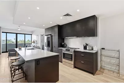 2300 E Campbell Avenue #Unit 318, Phoenix, AZ 85016 - Photo 7