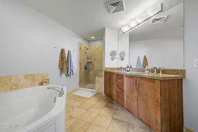 310 S 4th Street #1401, Phoenix, AZ 85004 - Photo 17