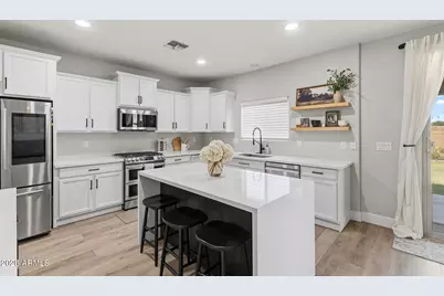 9336 W Georgia Avenue, Glendale, AZ 85305 - Photo 3