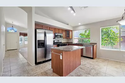15857 W Moreland Street, Goodyear, AZ 85338 - Photo 9