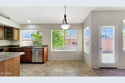 15857 W Moreland Street, Goodyear, AZ 85338 - Photo 11