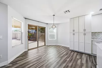 10617 W Daley Lane, Peoria, AZ 85383 - Photo 13