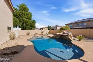 10617 W Daley Ln, Peoria, AZ 85383 - Photo 31