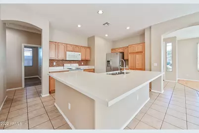 6222 W Wikieup Lane, Glendale, AZ 85308 - Photo 7