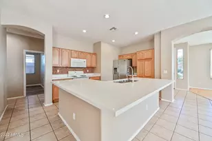 6222 W Wikieup Ln, Glendale, AZ 85308 - Photo 7