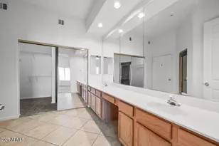 8245 E Bell Rd, Scottsdale, AZ 85260 - Photo 17
