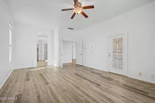 907 E Gary Ln, Phoenix, AZ 85042 - Photo 21