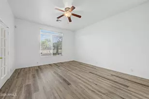 907 E Gary Ln, Phoenix, AZ 85042 - Photo 19