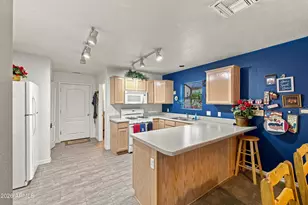 1797 W Camelot Dr, Flagstaff, AZ 86001 - Photo 13