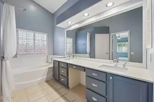 3301 E Behrend Dr, Phoenix, AZ 85050 - Photo 13