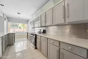 3301 E Behrend Dr, Phoenix, AZ 85050 - Photo 7