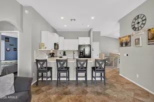 2725 E Mine Creek Rd, Phoenix, AZ 85024 - Photo 9
