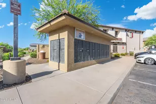 2725 E Mine Creek Rd, Phoenix, AZ 85024 - Photo 29