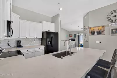 2725 E Mine Creek Road #2020, Phoenix, AZ 85024 - Photo 3