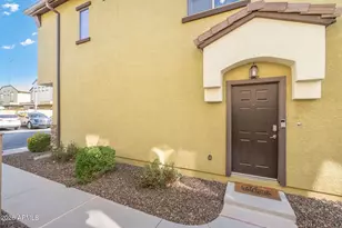 2725 E Mine Creek Rd, Phoenix, AZ 85024 - Photo 25