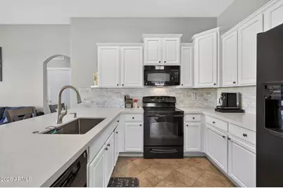 2725 E Mine Creek Road #2020, Phoenix, AZ 85024 - Photo 1