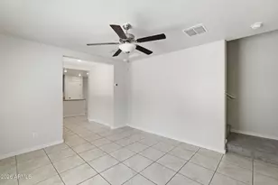 3923 S 82nd Dr, Phoenix, AZ 85043 - Photo 9
