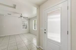 3923 S 82nd Dr, Phoenix, AZ 85043 - Photo 5