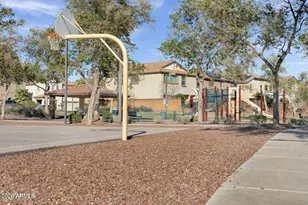 1937 W Busoni Pl, Phoenix, AZ 85023 - Photo 23