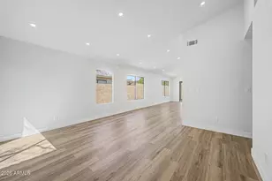 22221 N 31st Dr, Phoenix, AZ 85027 - Photo 5