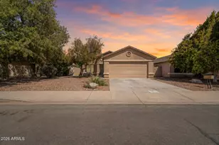 22221 N 31st Dr, Phoenix, AZ 85027 - Photo 1