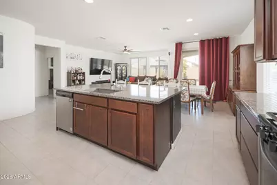 19204 W Harrison Street, Goodyear, AZ 85338 - Photo 11