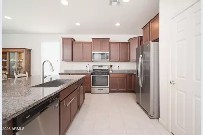 19204 W Harrison Street, Goodyear, AZ 85338 - Photo 9