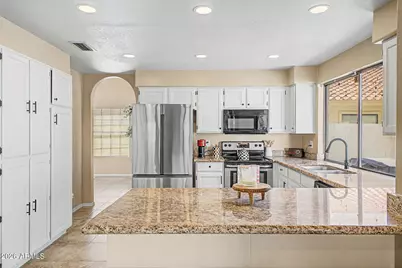 9152 E Jenan Drive, Scottsdale, AZ 85260 - Photo 17