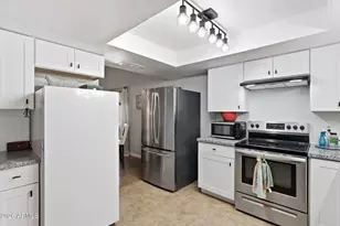15633 N 63rd St, Scottsdale, AZ 85254 - Photo 11
