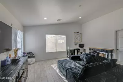 7228 S 42nd Drive, Phoenix, AZ 85041 - Photo 17
