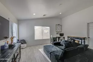 7228 S 42nd Dr, Phoenix, AZ 85041 - Photo 17