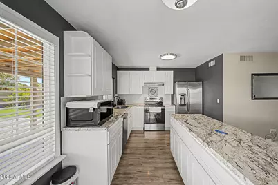 7953 W Sahuaro Drive, Peoria, AZ 85345 - Photo 13