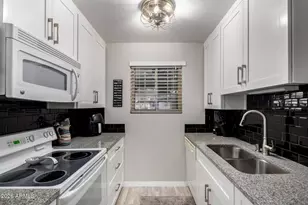 8140 N 107th Ave, Peoria, AZ 85345 - Photo 11