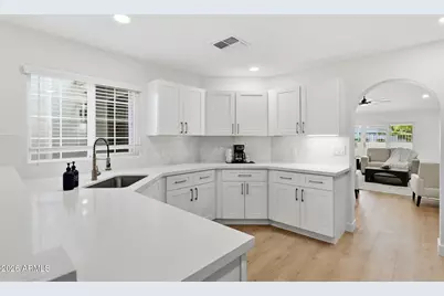 9408 W Morrow Drive, Peoria, AZ 85382 - Photo 11