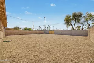 2812 N 32nd Pl, Phoenix, AZ 85008 - Photo 3