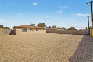 2812 N 32nd Pl, Phoenix, AZ 85008 - Photo 25