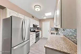 17026 N Pinion Ln, Sun City, AZ 85373 - Photo 11