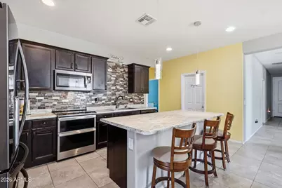 17990 W Louise Drive, Surprise, AZ 85387 - Photo 11
