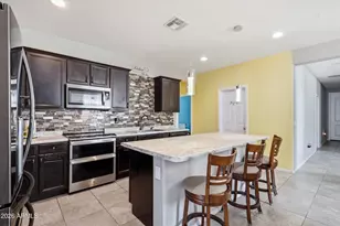 17990 W Louise Dr, Surprise, AZ 85387 - Photo 11
