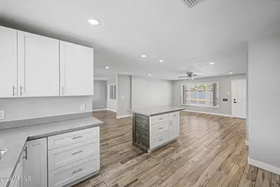 7453 E Almeria Road, Scottsdale, AZ 85257 - Photo 11