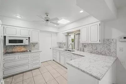 9416 N 110th Avenue, Sun City, AZ 85351 - Photo 17