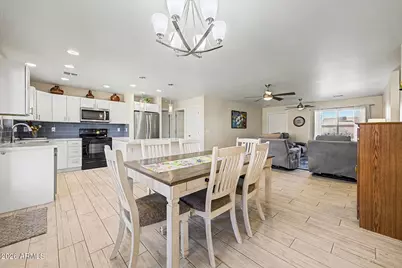 332 W 14th Avenue, Apache Junction, AZ 85120 - Photo 9