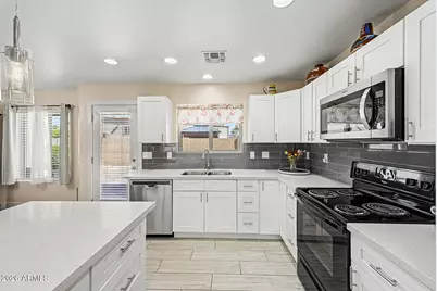 332 W 14th Avenue, Apache Junction, AZ 85120 - Photo 11