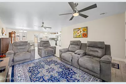 332 W 14th Avenue, Apache Junction, AZ 85120 - Photo 5