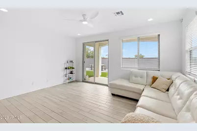 4007 N 101st Drive, Avondale, AZ 85392 - Photo 9