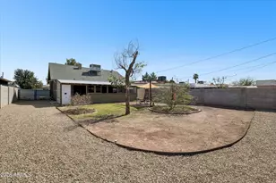 2218 N 21st Pl, Phoenix, AZ 85006 - Photo 19