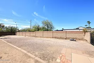 9821 E Becker Ln, Scottsdale, AZ 85260 - Photo 33